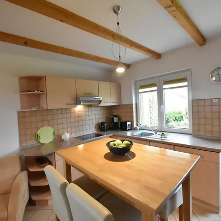 Lovely In With Garden Apartment *