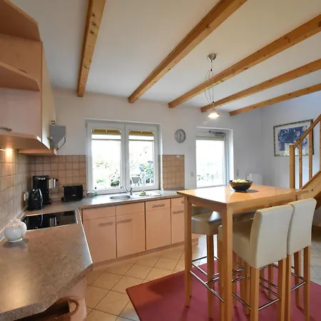 Lovely In With Garden Apartment *